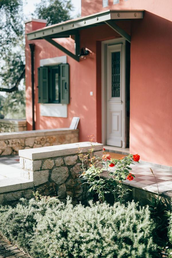 Вілла La Casa Rossa Айос-Нікітас Екстер'єр фото